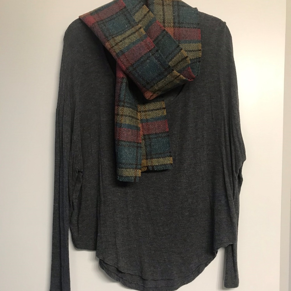 Gray long sleeved shirt